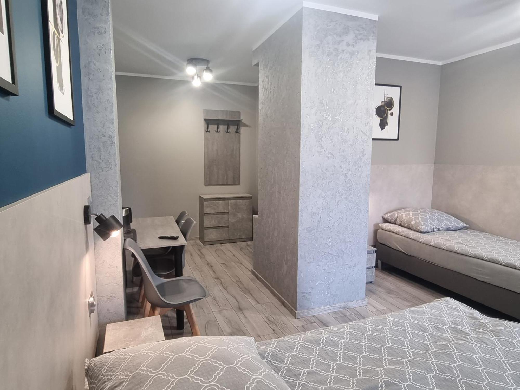 Przystan Apartment Rozalin  Phòng bức ảnh