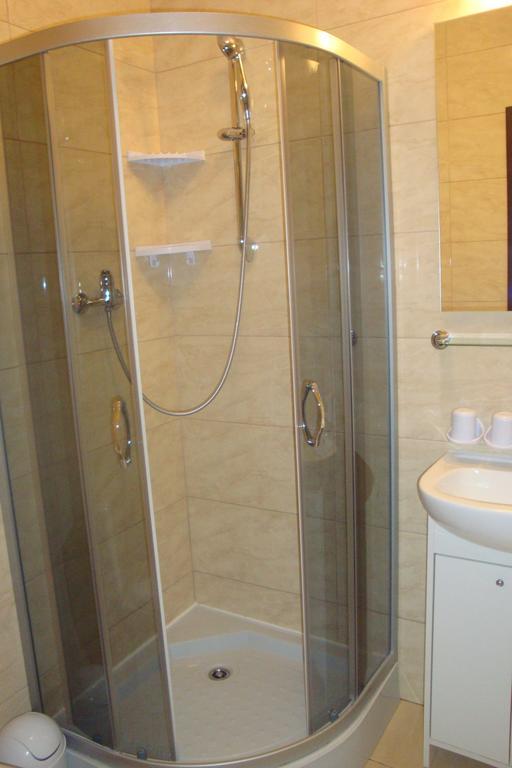 Przystan Apartment Rozalin  Ngoại thất bức ảnh