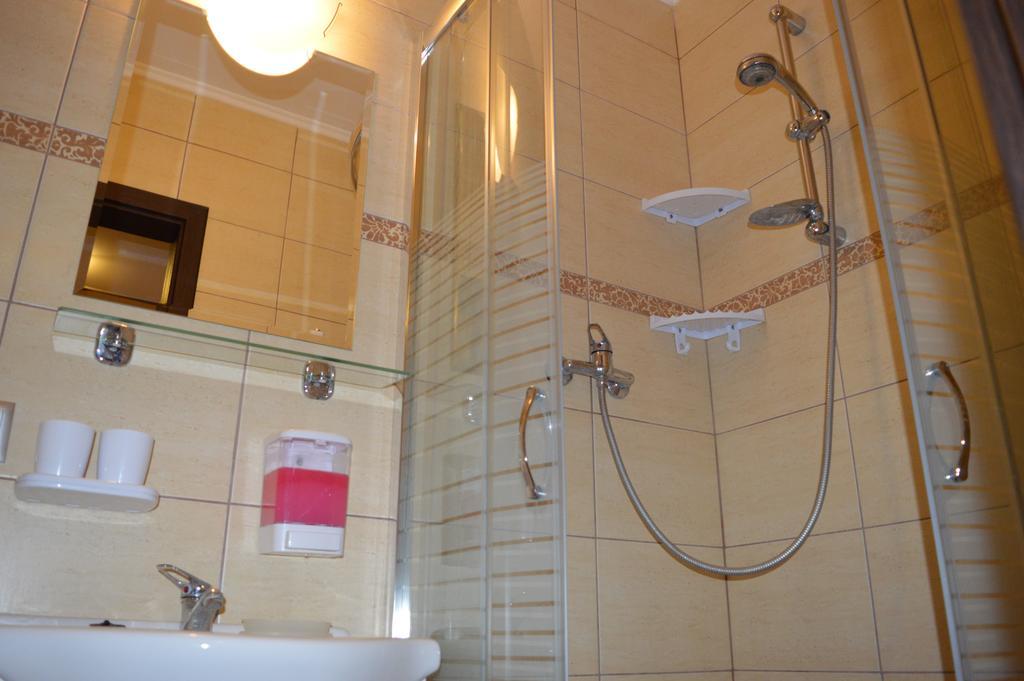 Przystan Apartment Rozalin  Ngoại thất bức ảnh