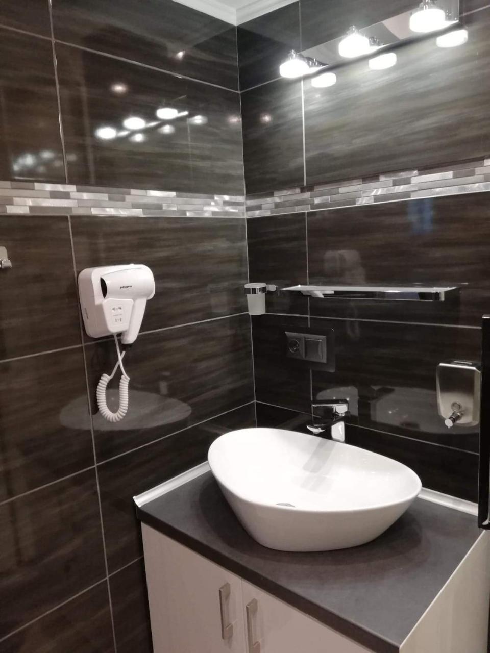 Przystan Apartment Rozalin  Ngoại thất bức ảnh